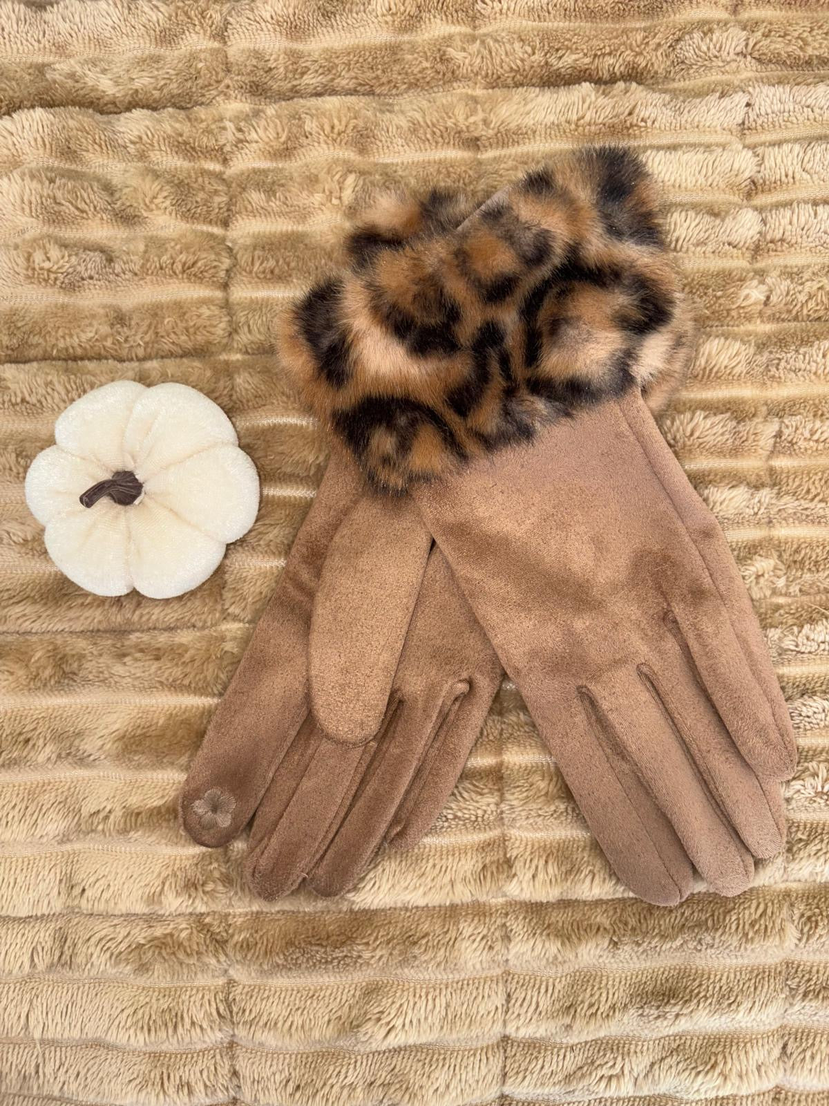 Faux fur gloves