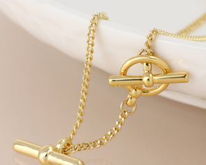 Golden chunky chain and t-bars necklace