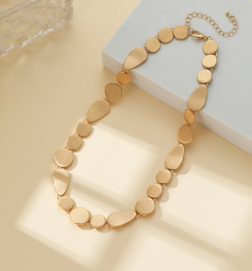 Pebble Link Metallic Necklace